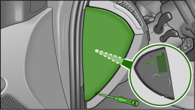 Audi Q5 (2009-2012): Localização da caixa de fusíveis